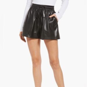 Good American shorts leather black size 2
